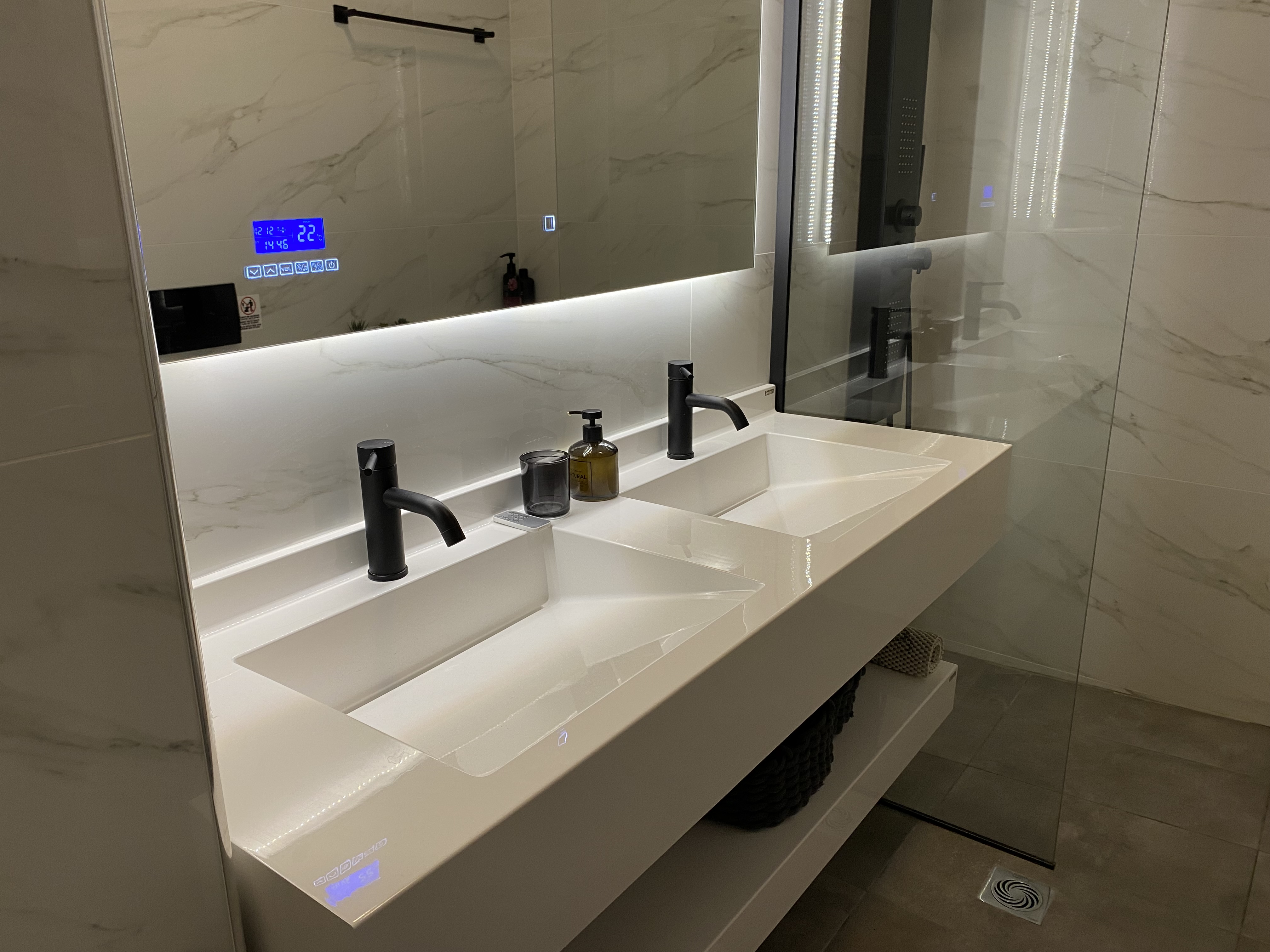 Angel Luxury Apartment City Center Volos